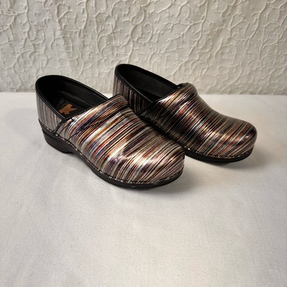 Dansko Women's Clogs Size 39 8.5 Professional Shoes Multicolor Leather Comfort - Picture 3 of 11